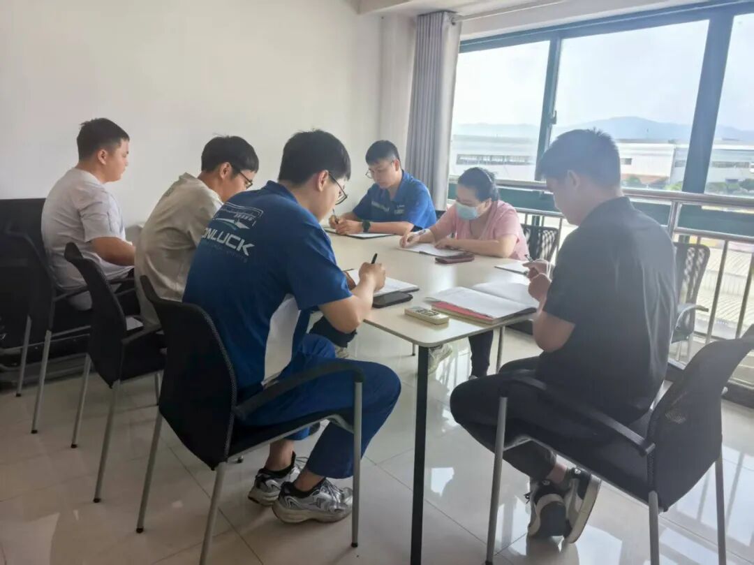 1760495307457169.jpg 1760495307457169.jpg